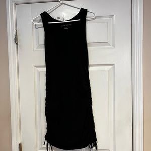 Black tank with side shiring